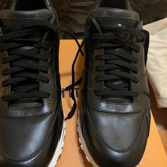 LouisVuitton Mens Sneakers size 10 Black Monogram💯authentic